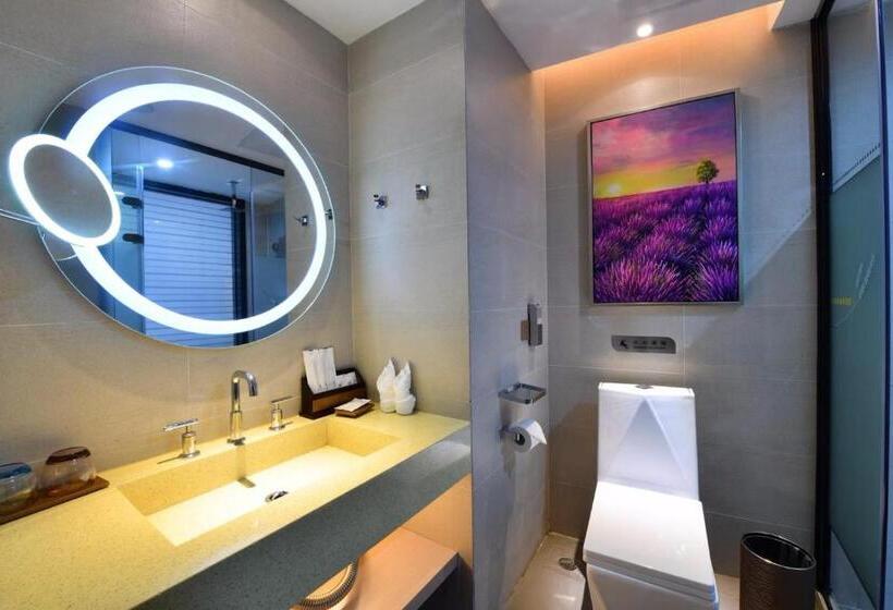 Lavande Hotel Huizhou High Speed Railway South Station Wanlian Square
