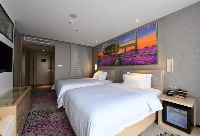 Lavande Hotel Huizhou High Speed Railway South Station Wanlian Square