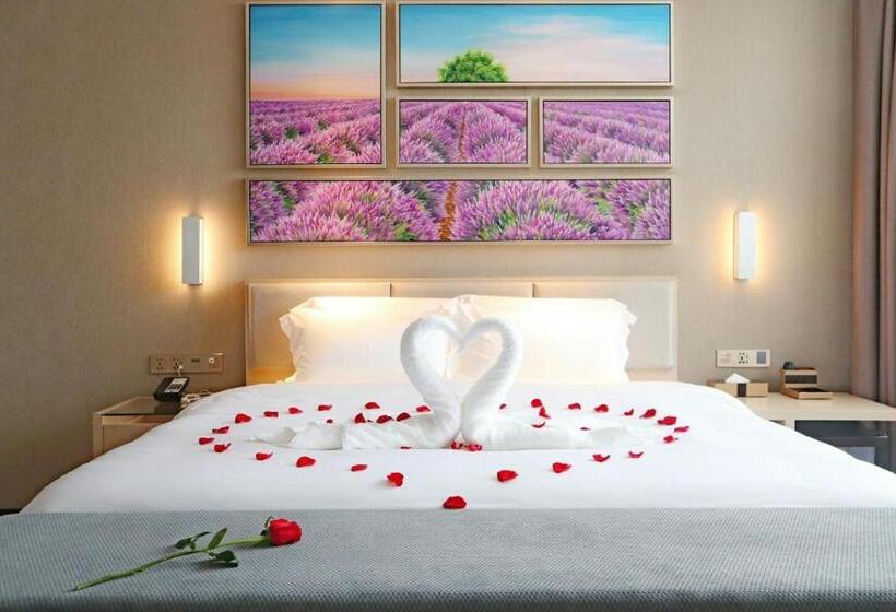 Lavande Hotel Huizhou High Speed Railway South Station Wanlian Square