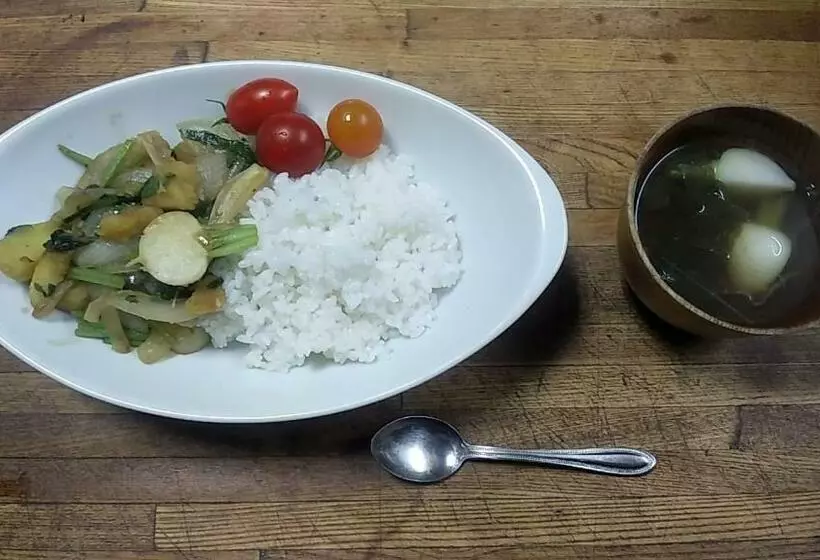 ペンション Niseko Higashiyama Guest House