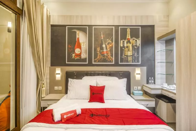 Majatalo Reddoorz Plus Near Gembira Loka Zoo 2