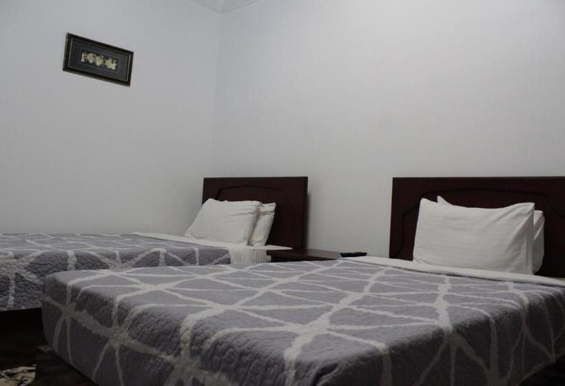 هاستل Aist House