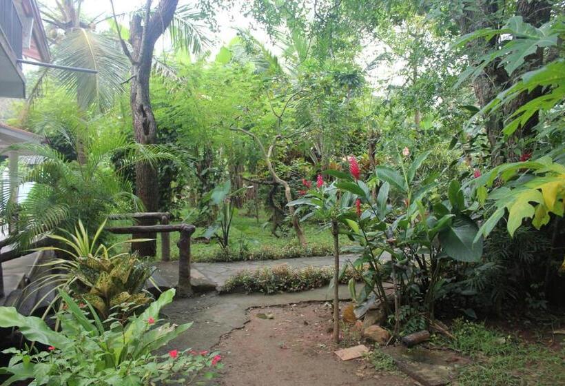 Bed and Breakfast Elephant Village With Free Safari Tour