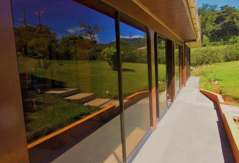 Nafre House B&b Monteverde