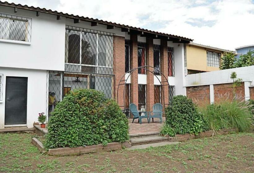 تختخواب و صبحانه Oh Espana!