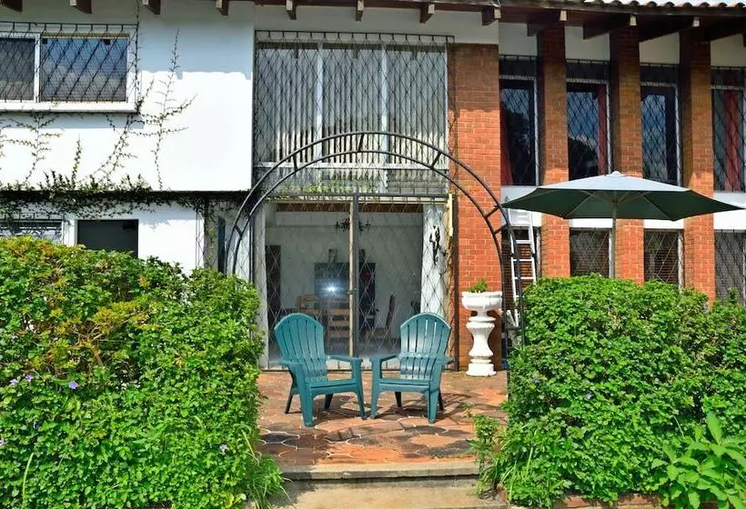 تختخواب و صبحانه Oh Espana!