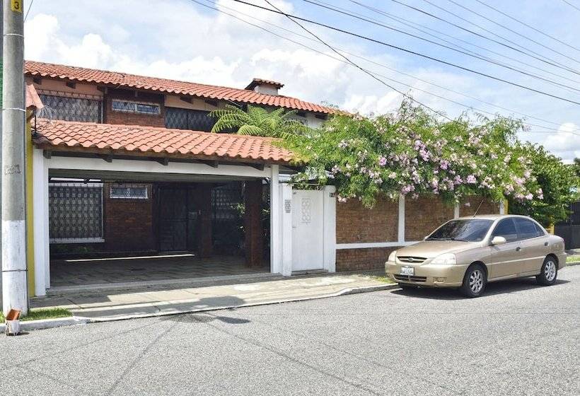 تختخواب و صبحانه Oh Espana!