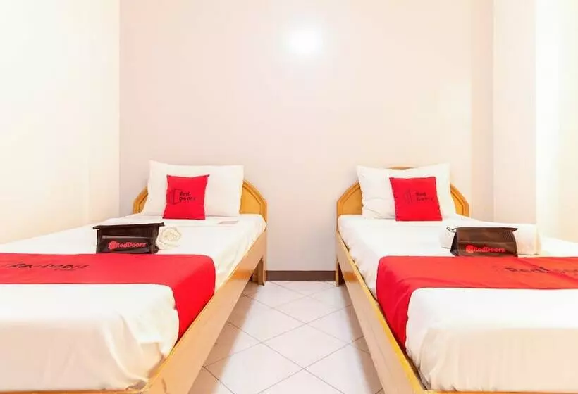 هتل Reddoorz @ Paterno Street Tacloban