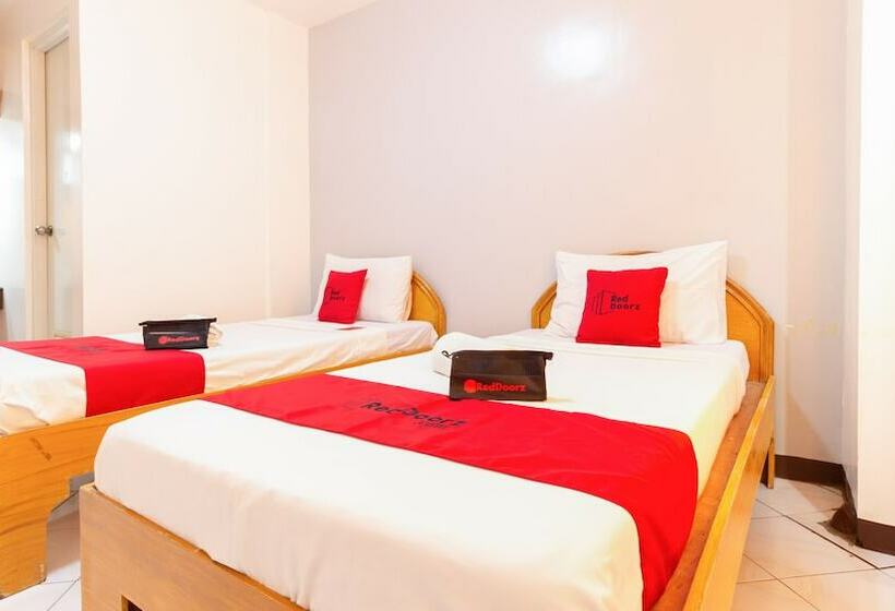 בית מלון כפרי Reddoorz @ Paterno Street Tacloban