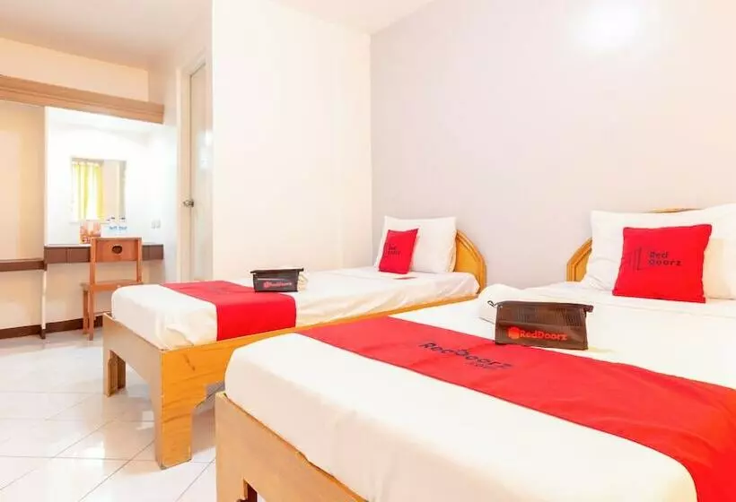 هتل Reddoorz @ Paterno Street Tacloban