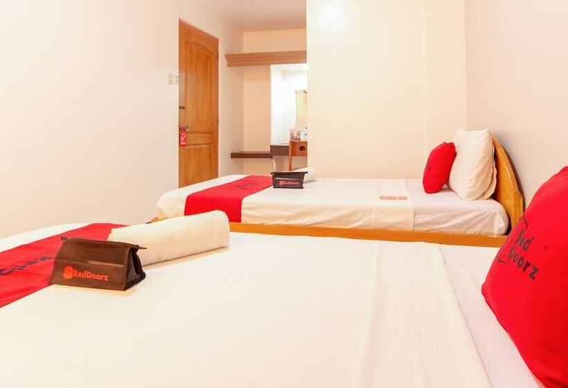בית מלון כפרי Reddoorz @ Paterno Street Tacloban