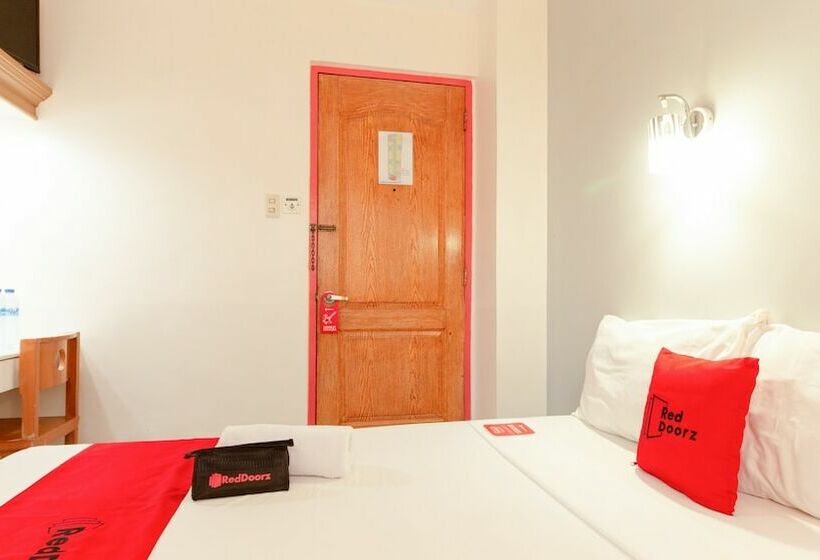 בית מלון כפרי Reddoorz @ Paterno Street Tacloban