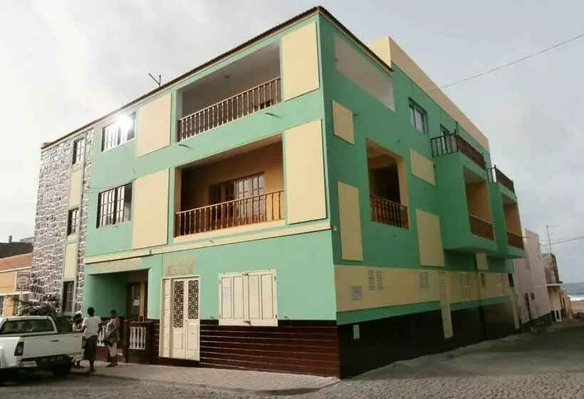 هتل Residencial Vitoria