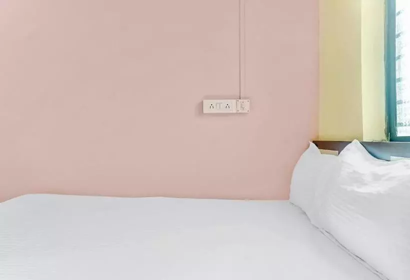 Spot On 61450 Hotel Sai Palace Lodging