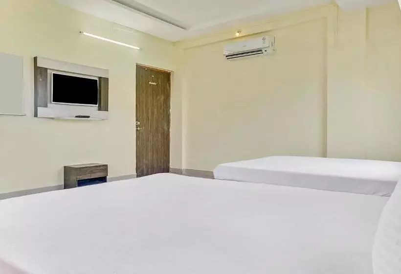Spot On 61450 Hotel Sai Palace Lodging