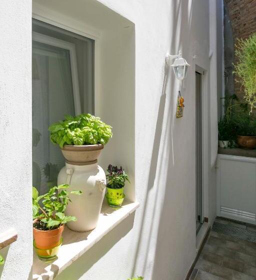 پانسیون Casa Pamela