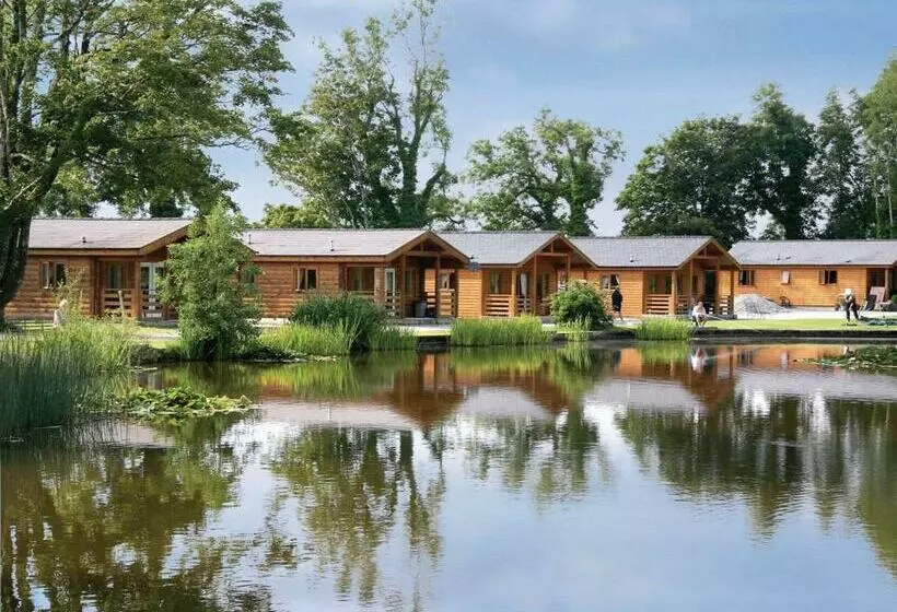 استراحتگاه Bron Eifion Lodges