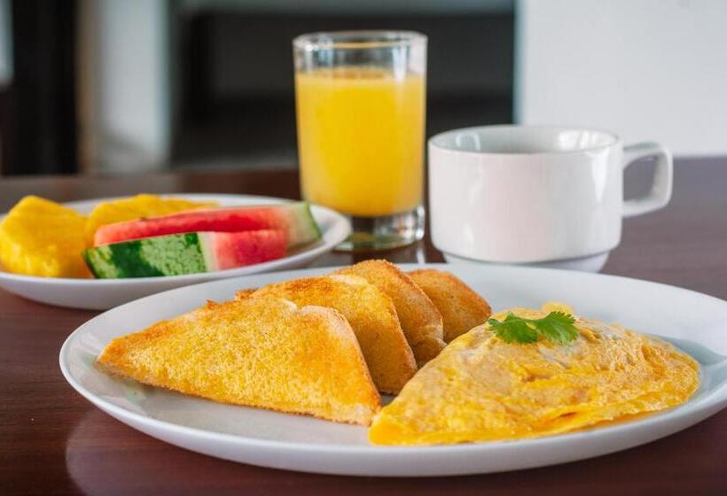 تختخواب و صبحانه Alicia