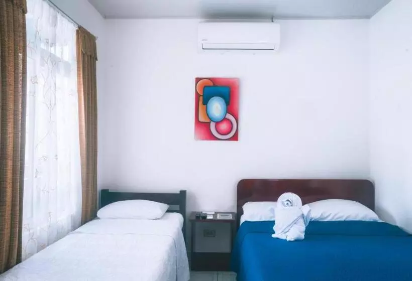 تختخواب و صبحانه Alicia