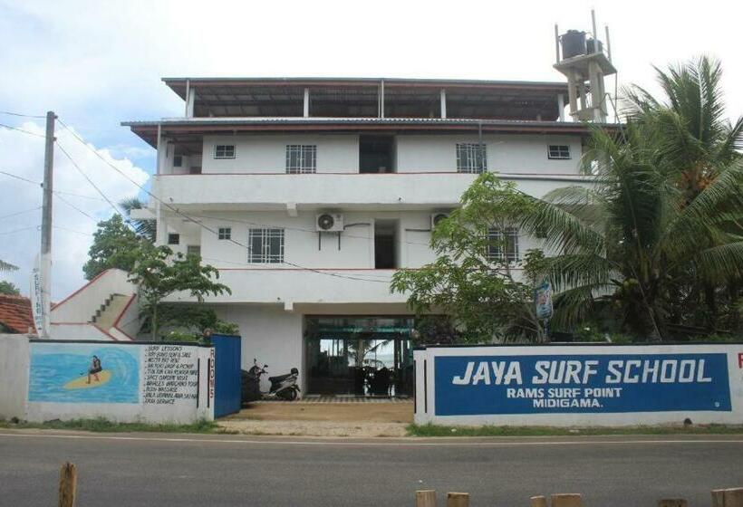 Hôtel Jayanthi Surf Dreams