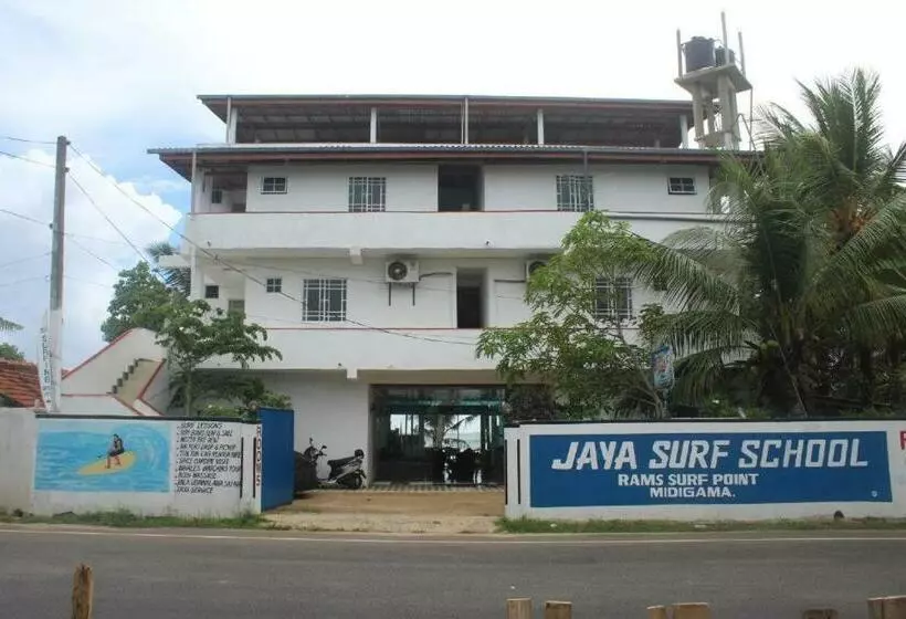 Hotelli Jayanthi Surf Dreams