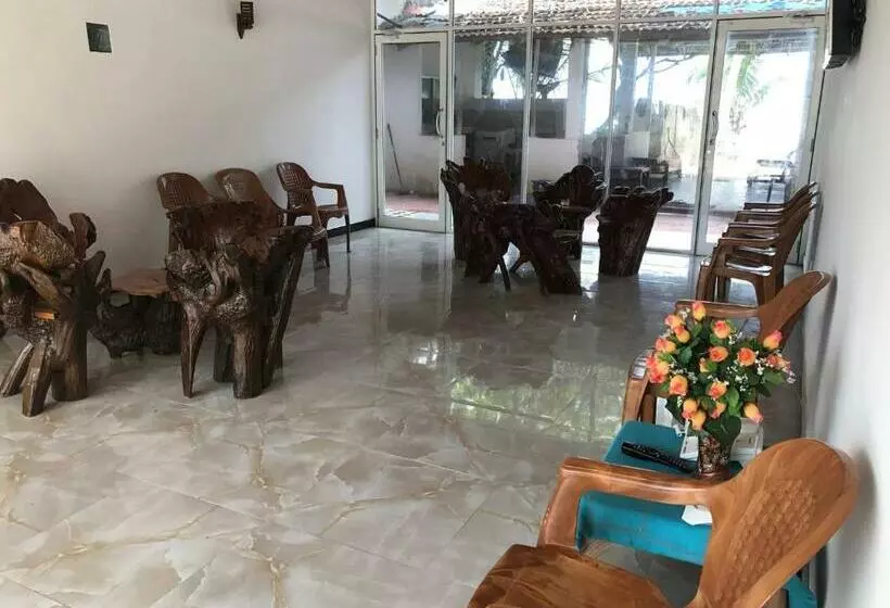 Hotelli Jayanthi Surf Dreams