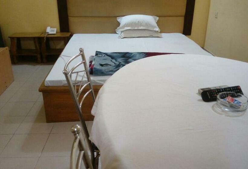 هتل Royal Park Residential