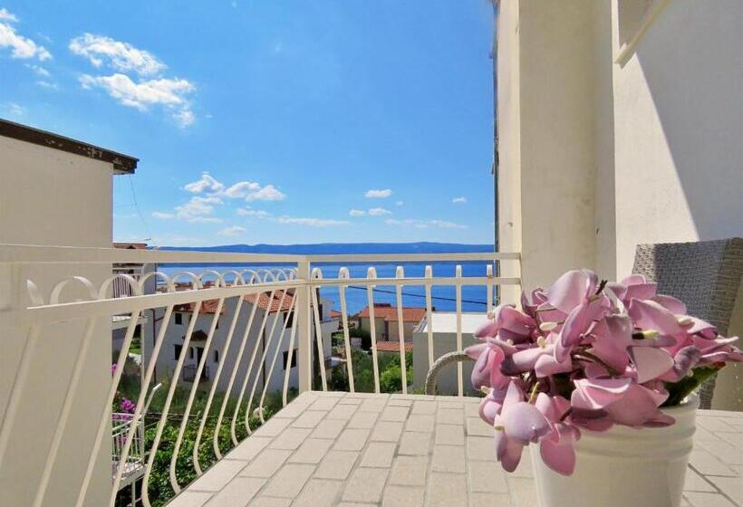 Pensionat Apartments Nemira