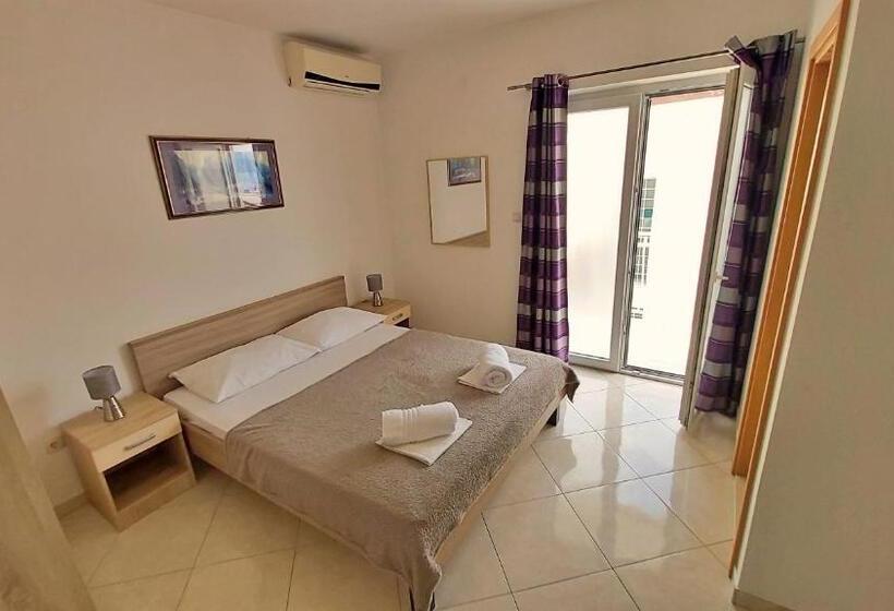 Pensionat Apartments Nemira