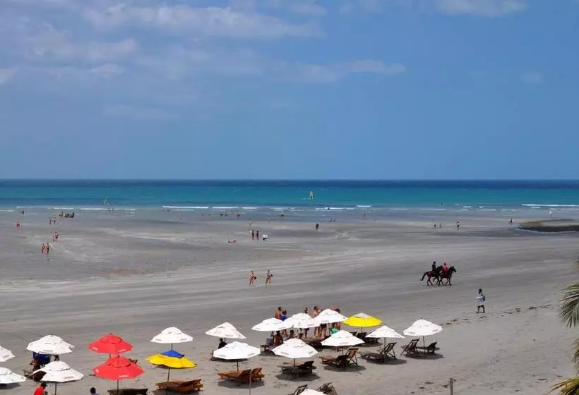 پانسیون Beach House Suites