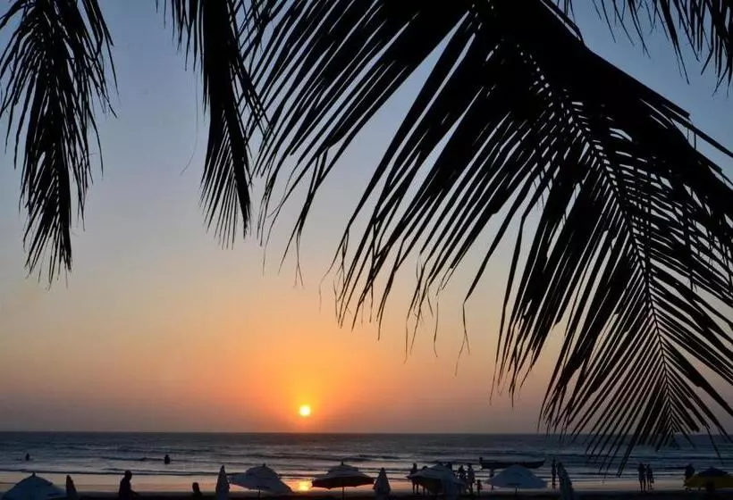 پانسیون Beach House Suites