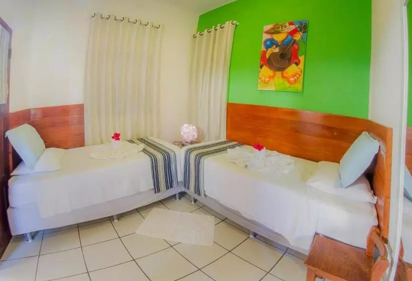 پانسیون Beach House Suites