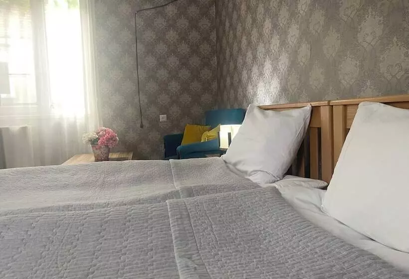 پانسیون Hillside Guesthouse