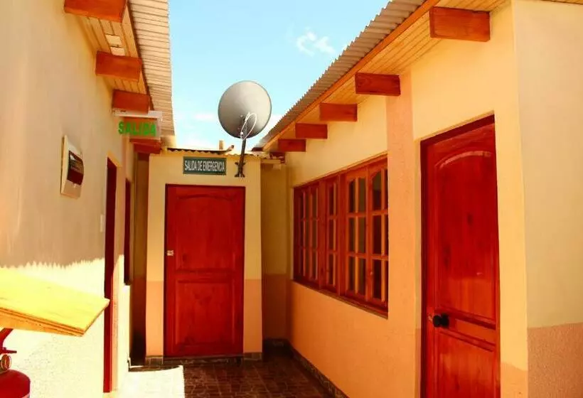 Majatalo Hostal Casa Flores