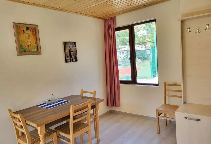 پانسیون House In Mestia