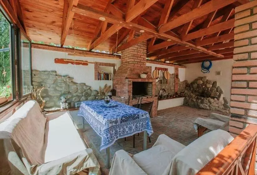 پانسیون Neli & Zaal Guest House