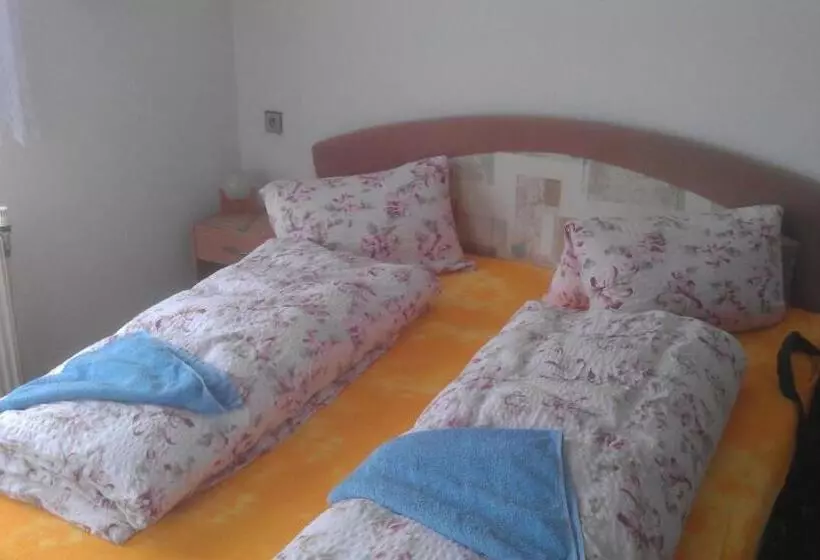 Majatalo Penzion U Antonickova Pramene