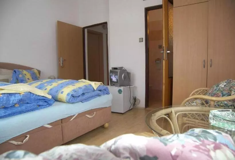 Majatalo Penzion U Antonickova Pramene