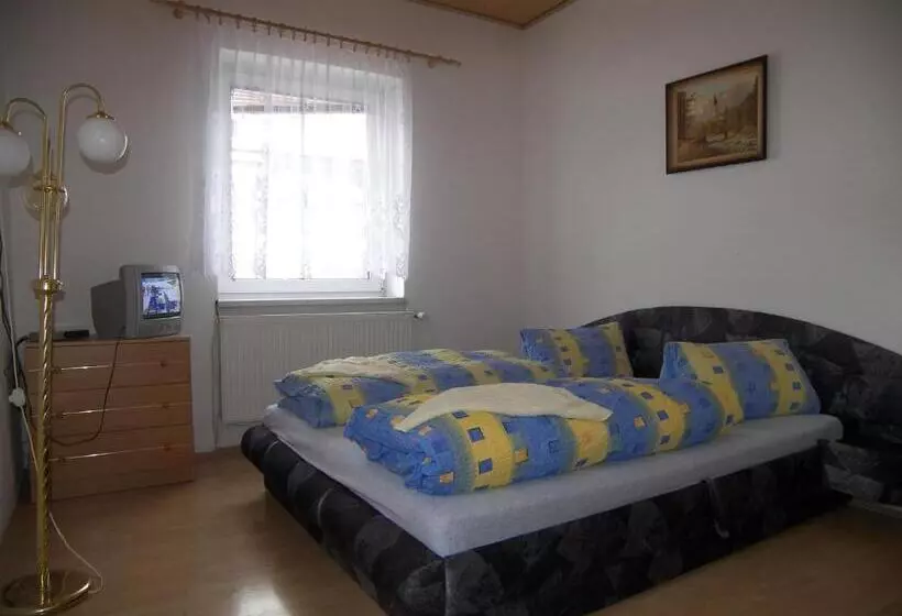 Majatalo Penzion U Antonickova Pramene