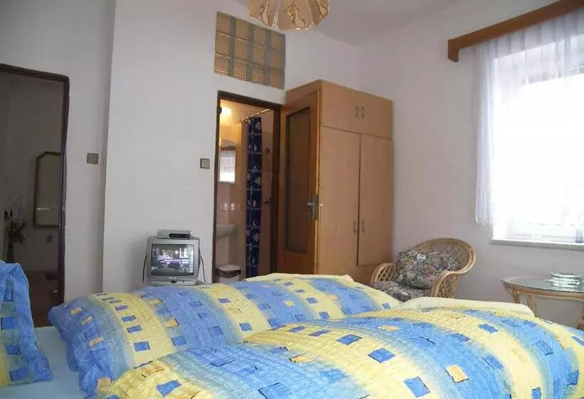 Majatalo Penzion U Antonickova Pramene