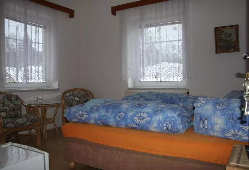 Majatalo Penzion U Antonickova Pramene