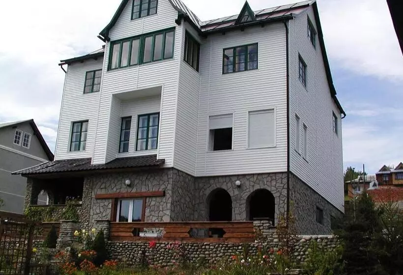 پانسیون Sadyba Karpatiya