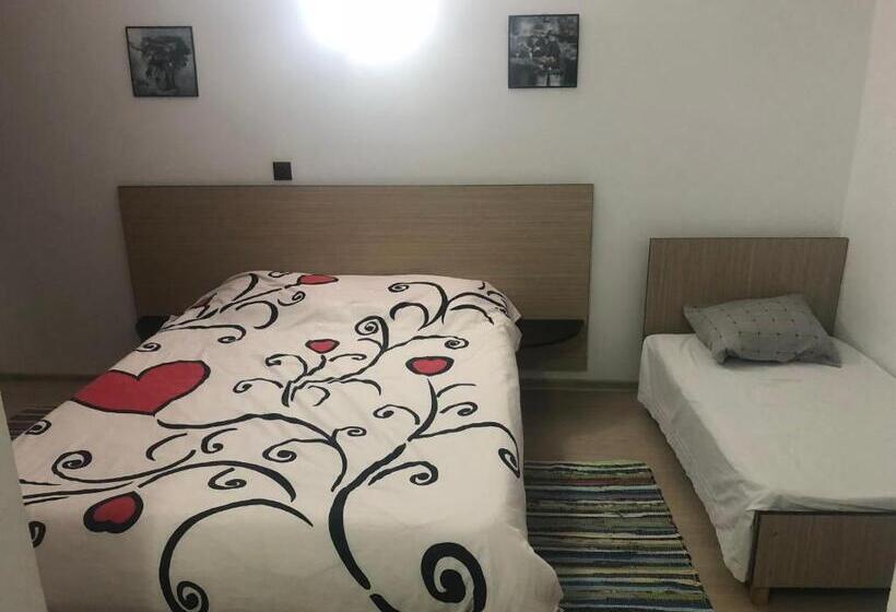 פנסיון Vila Khalo