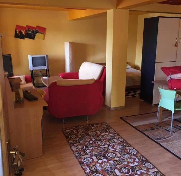 פנסיון Vila Khalo