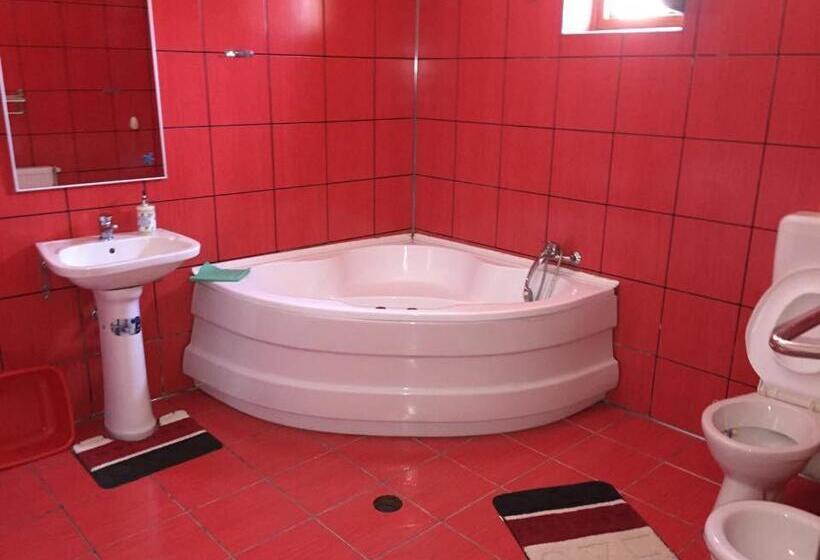 פנסיון Vila Khalo