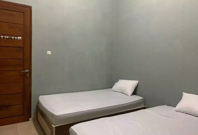 Retkeilymaja Penginapan Citra