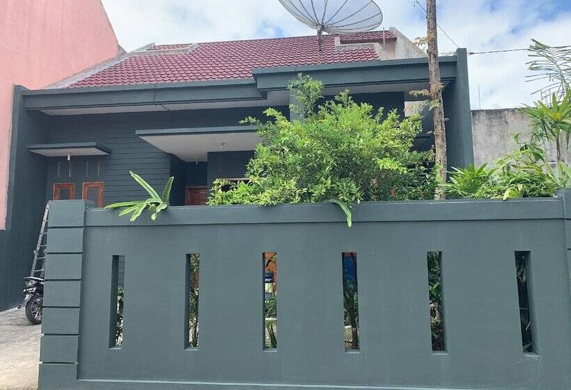 فندق صغير Penginapan Citra