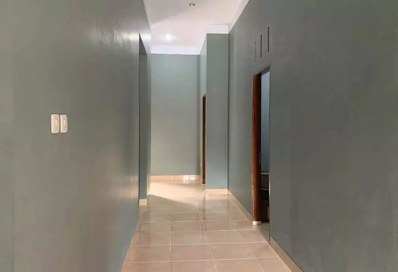 Retkeilymaja Penginapan Citra