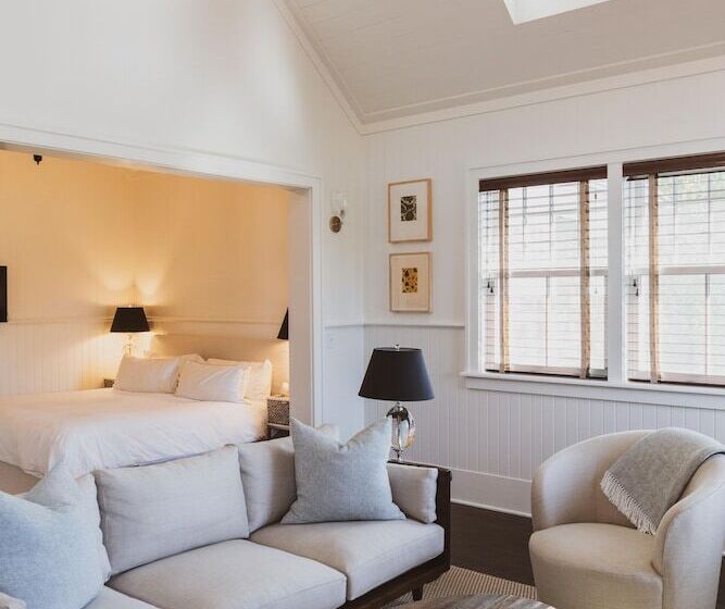 Bed and Breakfast The Reform Club