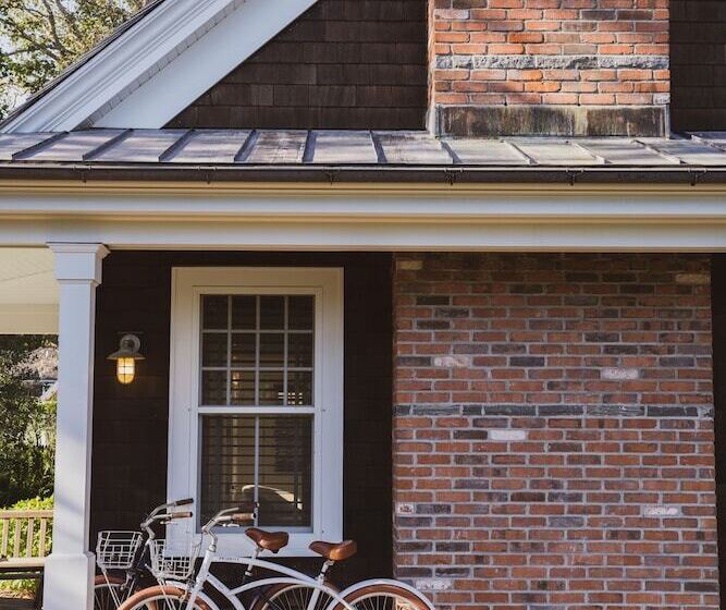 Bed and Breakfast The Reform Club